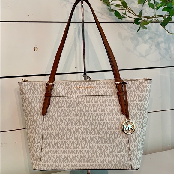 Michael Kors Handbags - MICHAEL KORS CIARA LG EW TOP ZIP TOTE- VANILLA-NWT